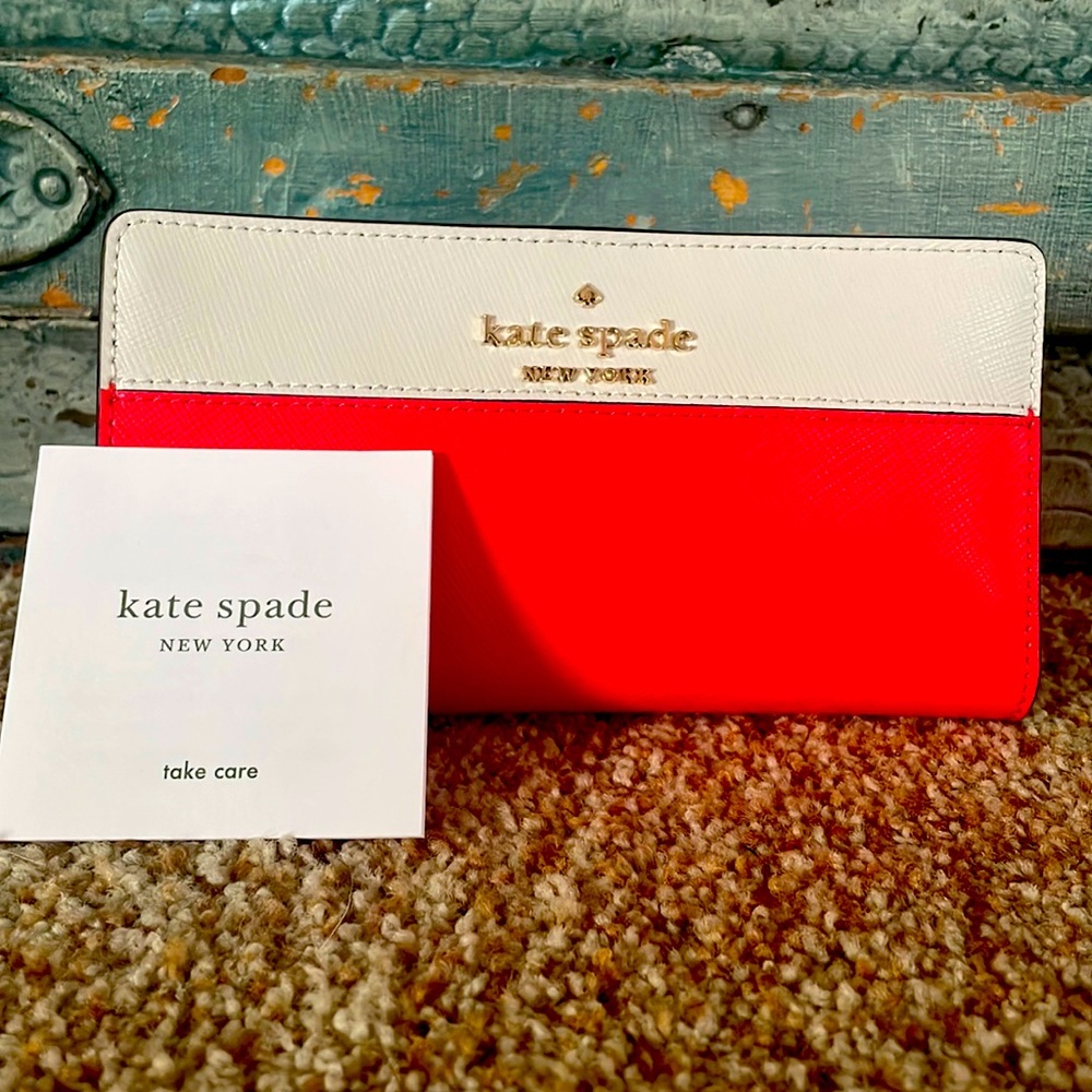 Small Kate Spade wallet